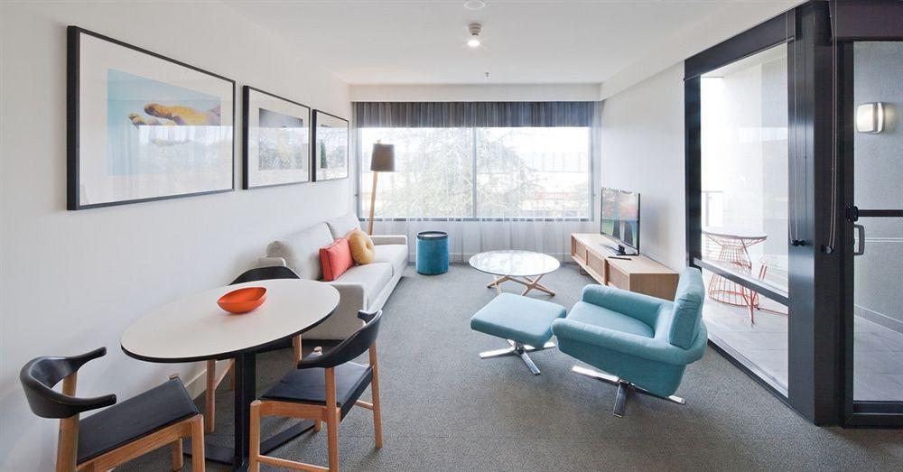 East Hotel And Apartments Canberra Exteriér fotografie