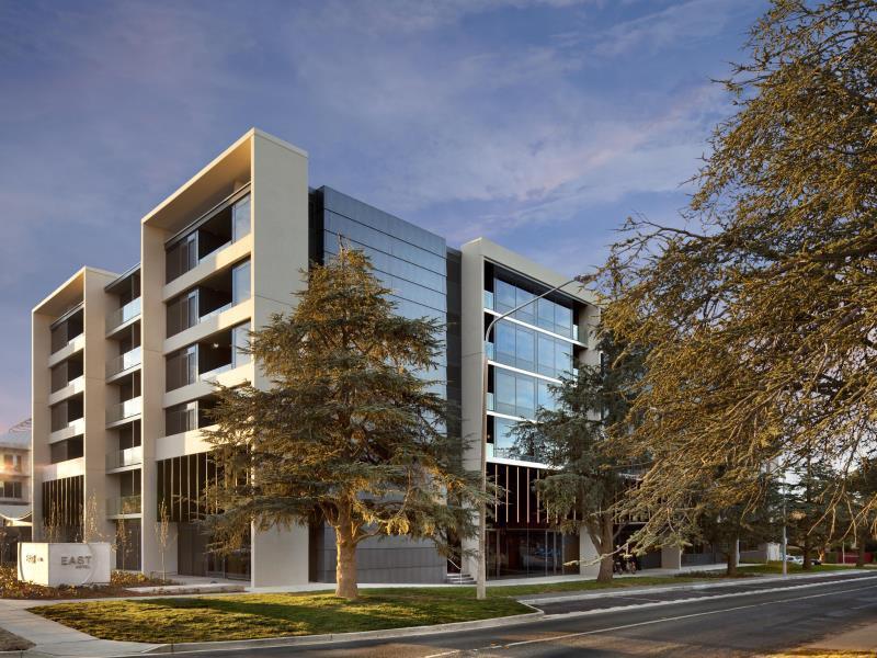East Hotel And Apartments Canberra Exteriér fotografie