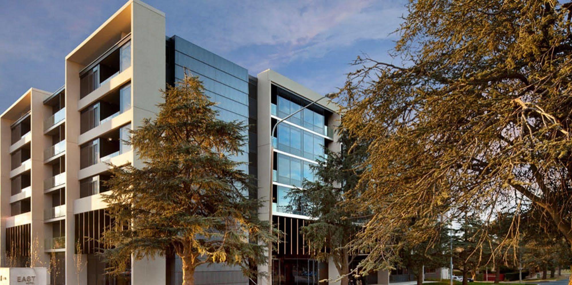 East Hotel And Apartments Canberra Exteriér fotografie